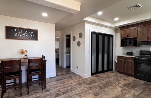 Lamar House | Newly reno’d 2-bed, 2 bath house with carport - 1 min drive from downtown Lamar.