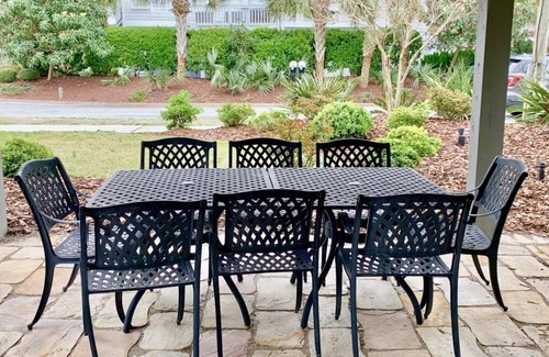 Wrightsville Beach Condo | Newly Renovated Condo. Steps to the Ocean, Sound, and Town.