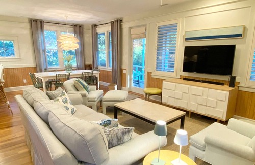 Keepers Landing House | Newly renovated Keeper's Landing Cottage!