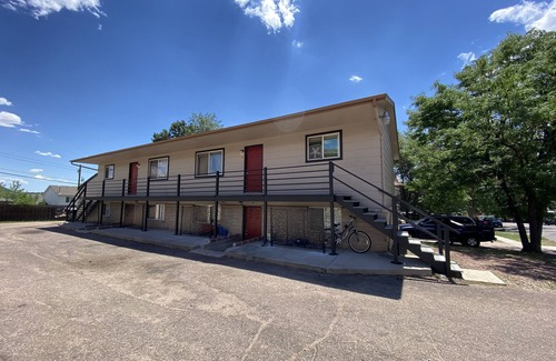 Southeast Colorado Springs Apartment | Newly renovated Eastside Colorado Springas 2 bedroom, 1 bath apartment