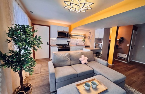 Briargate House | Newly Renovated Private Entrance Guest Home In Briargate