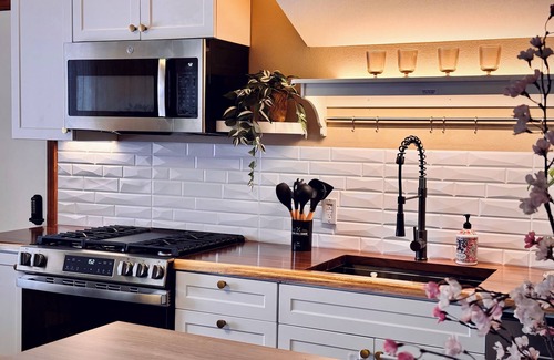 Briargate House | Newly Renovated Private Entrance Guest Home In Briargate