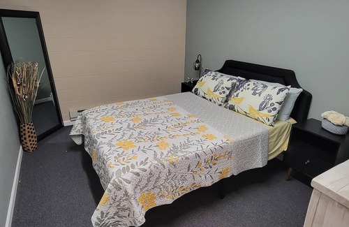 Lindenwald Apartment | NEWLY RENOVATED EXECUTIVE APARTMENT JUST MINUTES FROM 75!!!