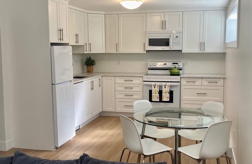 Broadmead House | Newly Renovated 1 Bedroom Suite