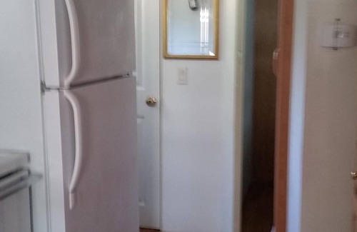 Homosassa House | Newly Renovated 1 QUEEN BEDROOM/1 BATH PRIVATE ADULT GET-A-WAY