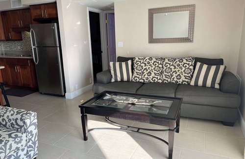 Williams Town Condo | Newly Renovated 1000 Sq/ft Ocean View, Coral Beaches, Freeport, Grand Bahamas
