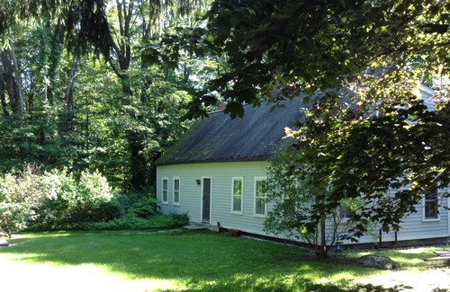 Warren House | Newly Renovated 18th Century Cottage On 4 Acres