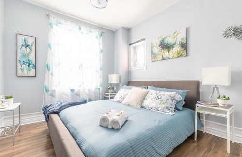Centretown West Apartment | Newly Renovated 1BR Apartment Unit!
