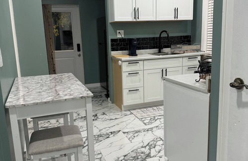 Minneapolis House | Newly renovated 2-bedroom house in amazing Minneapolis with AC/Heating,WiFi,