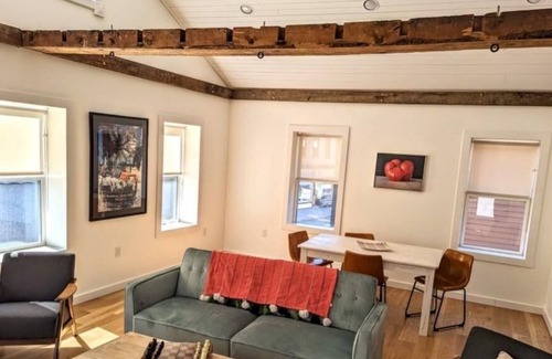 North Adams Apartment | Newly renovated 2 Br apartment on historic Eagle Street
