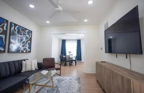 Wildwood Apartment | Newly renovated 2 bdr apt, 1 block from the beach