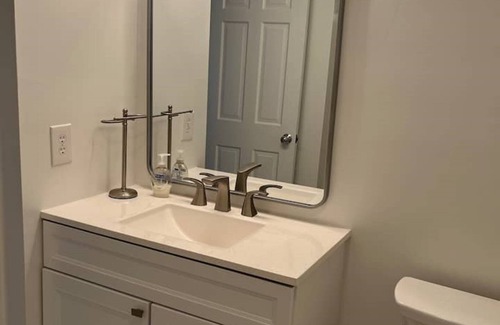 Mount Airy Condo | Newly Renovated 2 Bed Condo mins from Downtown!