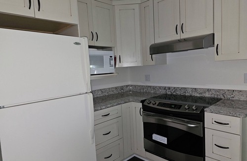 Salem Condo | Newly Renovated 2 Bed/2 Bath Keowee Key Twnhse - Lake access & Resort Amenities