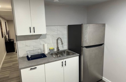 Saskatoon House | Newly renovated 2 bedroom suite