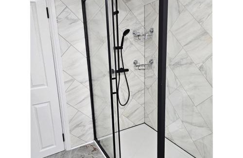 Ipswich House | Newly Renovated 2 Bed with Garden & Parking