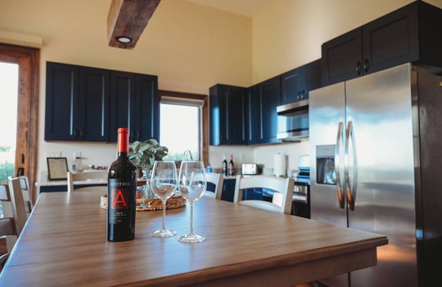 Galena House | Newly renovated 2-bedroom house with Hottub in lovely Galena countryside