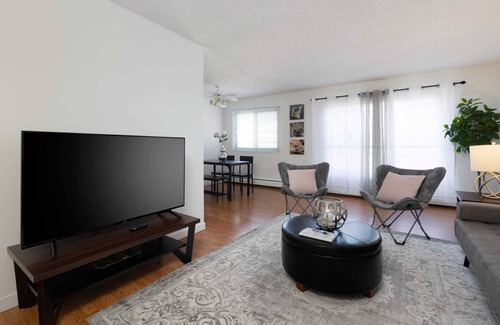 Fort McMurray Apartment | Newly Renovated 2BR | w/Parking & Near NLRHC