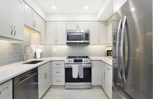 Marco Island Condo | Newly renovated 2 Bedroom South Seas Tower 3 Crescent Beach