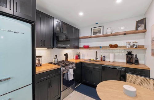 Ann Arbor House | Newly Renovated 2BR/2BA Duplex!