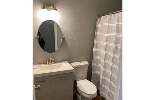 Northeast Pensacola House | Newly Renovated 3/2 centrally located to all PNS.