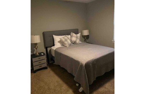 Northeast Pensacola House | Newly Renovated 3/2 centrally located to all PNS.