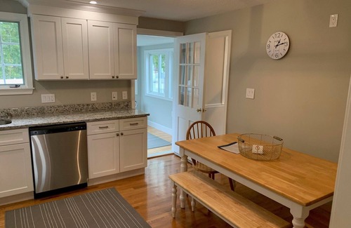 Canton House | Newly renovated.3 Bed/2 Bath close to Boston, Gillette Stadium & trains.