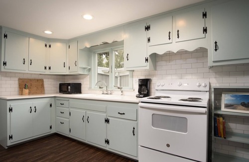 Stonington Apartment | Newly renovated 3 bedroom/3 bathroom unit