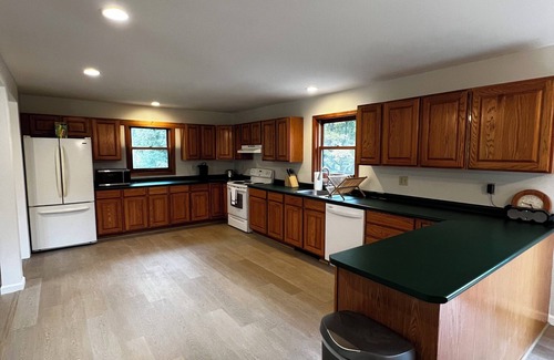 Oneonta House | Newly Renovated 3 Bedroom Home