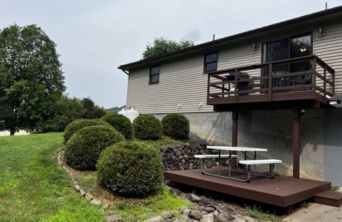 Oneonta House | Newly Renovated 3 Bedroom Home