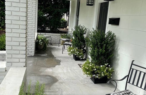 Athens House | Newly renovated 3 bedroom 5 points house/short walk to UGA stadium
