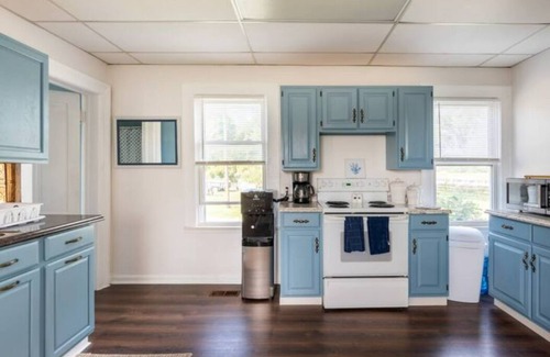 Azalia Other | Newly-renovated 3-bedroom GetAway on a 40-acre Park, Beach & Lake