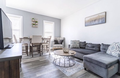 East Mount Airy Apartment | Newly renovated 3 bedroom apartment