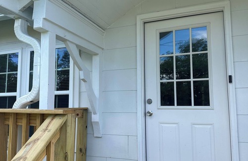 Hobucken House | Newly Renovated 3bed/2bath Pet Friendly Home on Goose Creek Island
