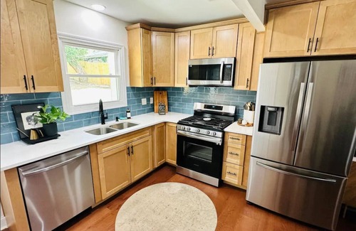 Atlanta House | Newly Renovated 3bed Home Close to Mercedes Benz