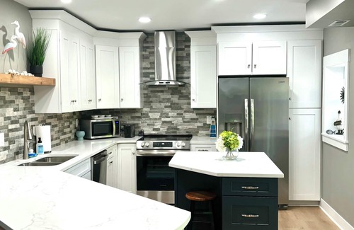 Southmont House | Newly Renovated 3BR, 2BA, pet friendly, with 3 kayaks, boat ramp nearby