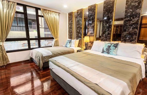 Khlong Tan Nuea Apartment | Newly Renovated 3BR Suite 146sqm BTS Thonglo