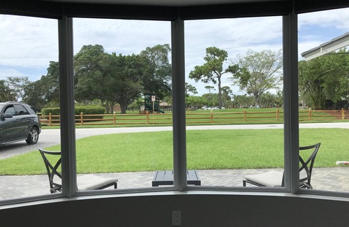 Boca Raton House | Newly Renovated 4/3 Upscale East Boca Home
