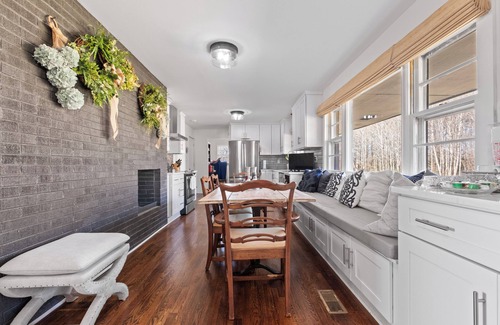 Disputanta Other | Newly Renovated 4 bedroom Mid Century Farmhouse