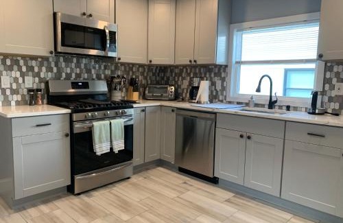 Montclair Apartment | Newly renovated 4 bedroom apartment near downtown.