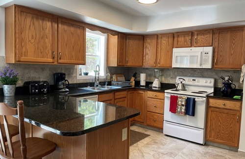 Truro House | Newly Renovated 5 Bedroom Home!