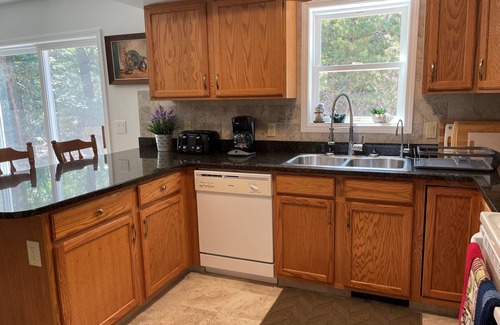 Truro House | Newly Renovated 5 Bedroom Home!