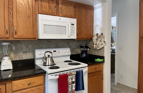 Truro House | Newly Renovated 5 Bedroom Home!