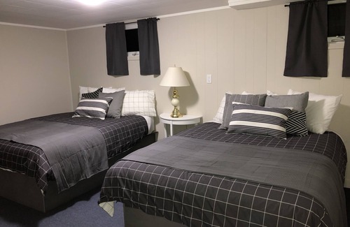 Mountain View House | Newly renovated 5 bedroom 2 bath house on Payne Lake road 15 mins from Waterton