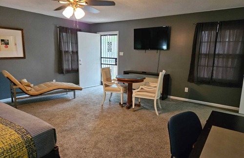 Whitehaven House | Newly renovated 5BR near Graceland, Elvis Presley