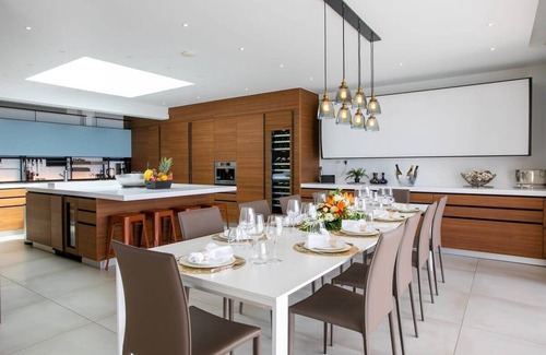 Pelican Key Villa | Newly renovated 7 bedroom villa in the Dutch side of St. Maarten