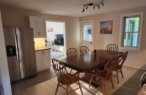 Parry Sound House | Newly renovated and furnished 4 bedroom home with office in the center of town