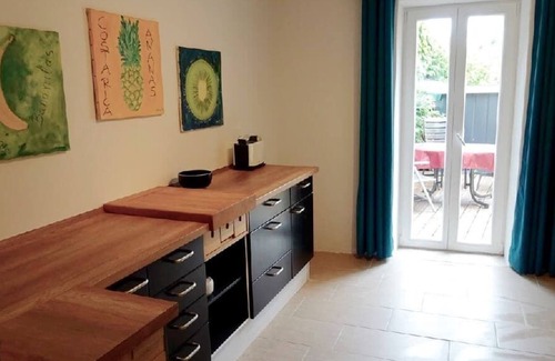 Donaustauf Apartment | Newly renovated and high-quality furnished holiday apartment with a quiet terrace