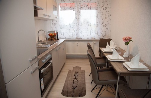 Duisburg Sud Apartment | Newly renovated apartment with balcony in Duisburg Süd near the airport and Düsseldorf fair