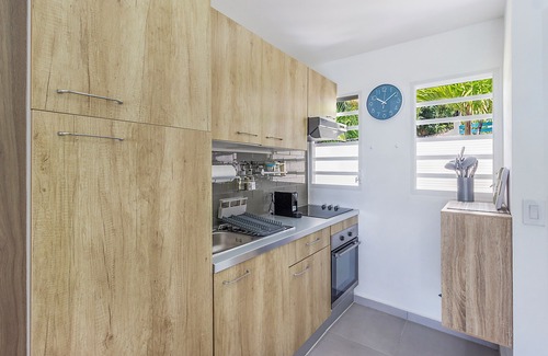 Pelican Key Apartment | Newly Renovated apartment with swimming pool and ocean view #3