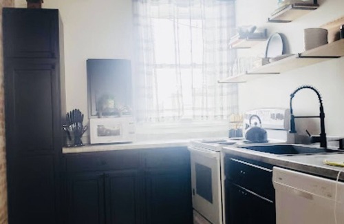 Manchester Apartment | Newly renovated apartment in historic downtown Manchester